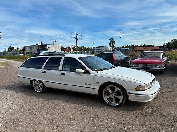 Chevrolet Caprice 4 of 12