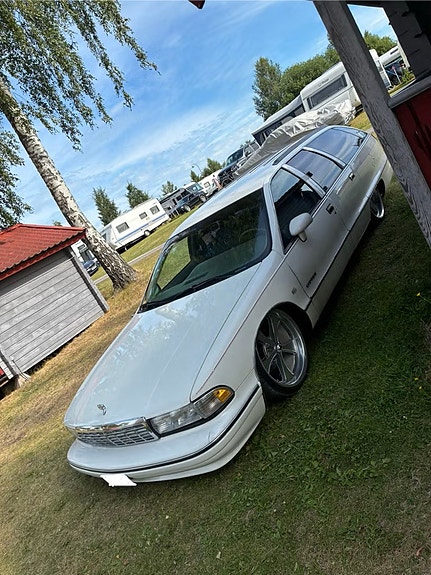 Chevrolet Caprice 7 of 12