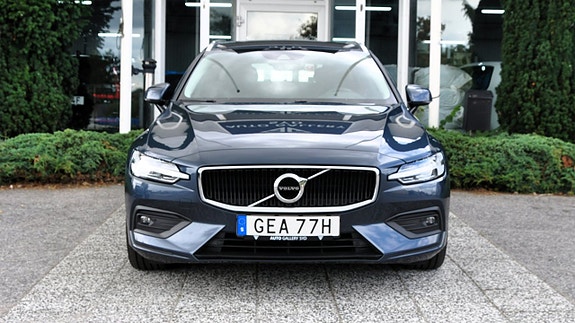 Volvo V60 2 of 21