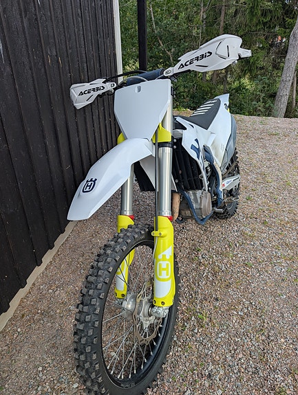 Husqvarna FC450 3 of 3