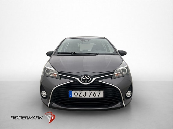 Toyota Yaris 2 of 28