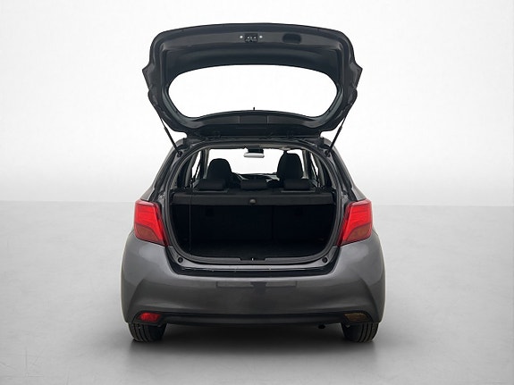 Toyota Yaris 24 of 28