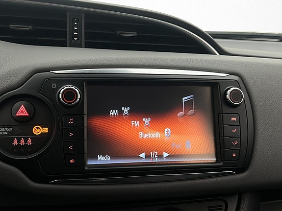 Toyota Yaris 19 of 28