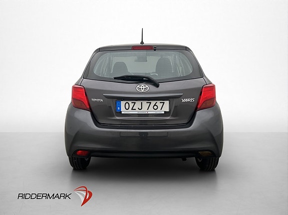 Toyota Yaris 7 of 28