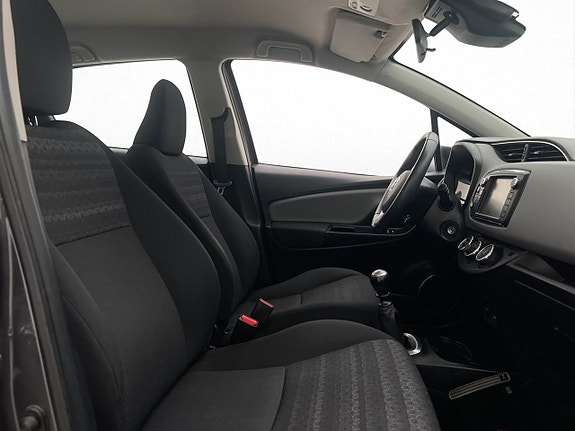 Toyota Yaris 21 of 28