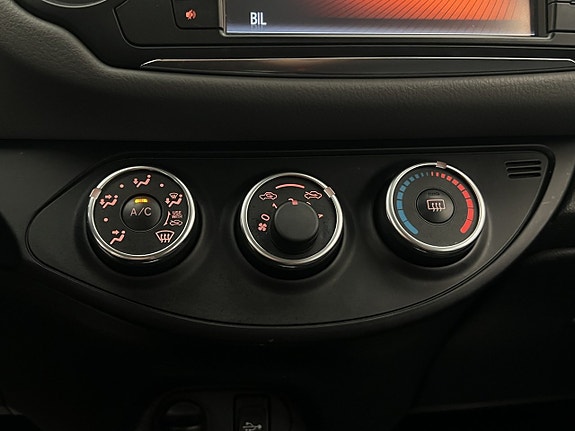 Toyota Yaris 20 of 28