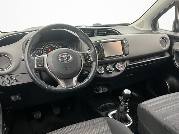Toyota Yaris 12 of 28