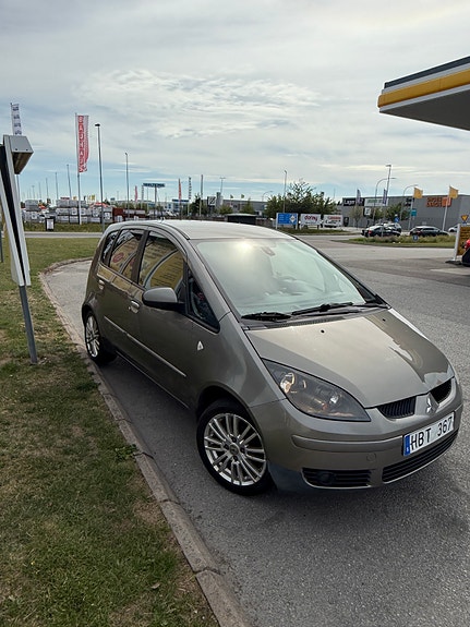 Mitsubishi Colt 5 of 6