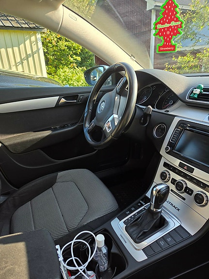 Volkswagen Passat Alltrack 5 of 6