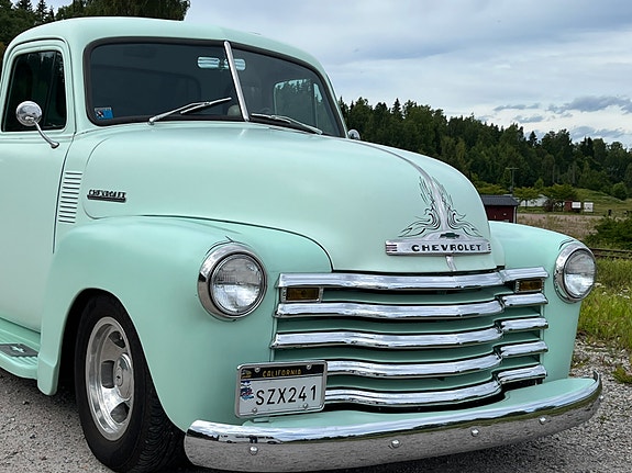 Chevrolet 3100 2 of 6
