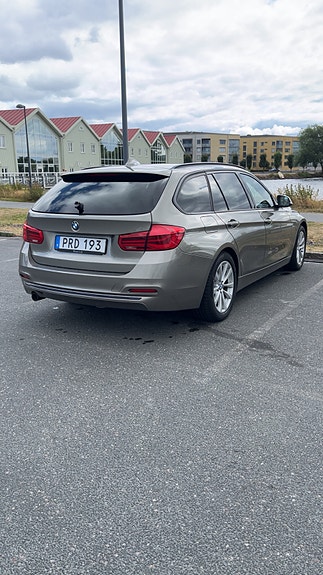 BMW 318i 5 of 12