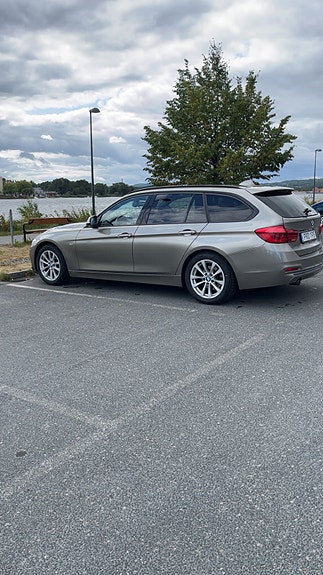 BMW 318i 4 of 12