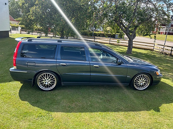 Volvo V70 4 of 10