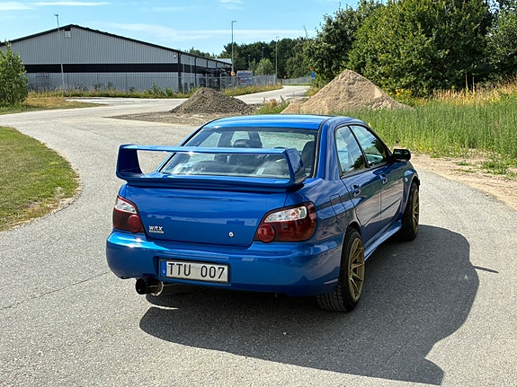 Subaru Impreza 7 of 19