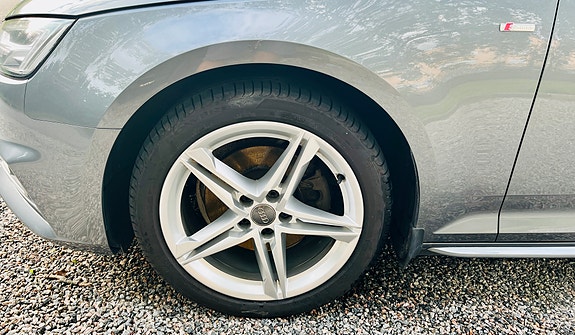 Audi A4 9 of 11