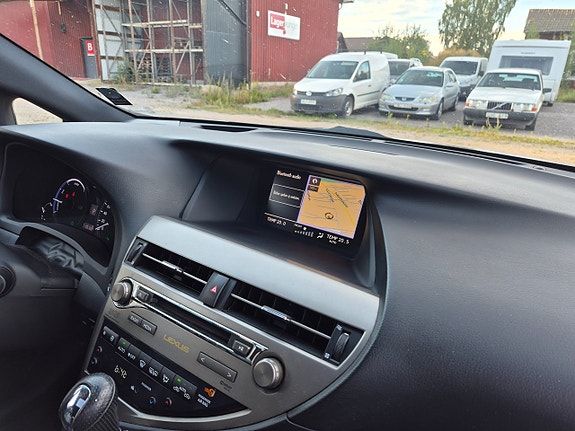 Lexus RX450h 10 of 15