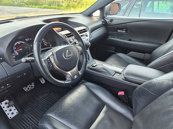 Lexus RX450h 7 of 15