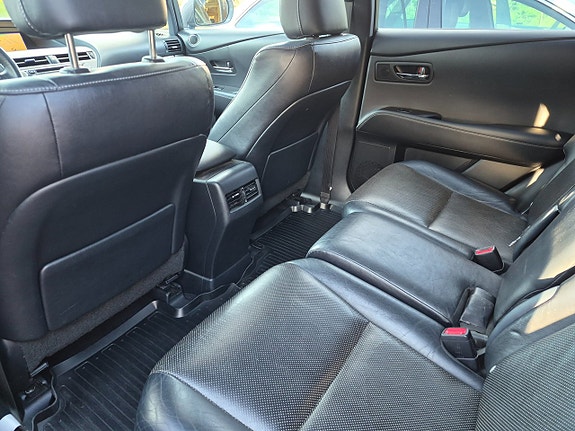 Lexus RX450h 11 of 15