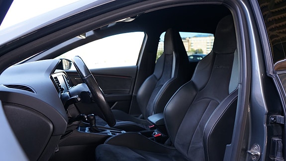 Seat Leon 11 of 25