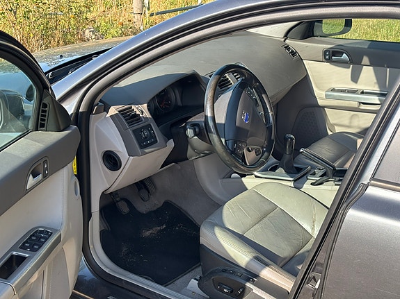 Volvo V50 5 of 7
