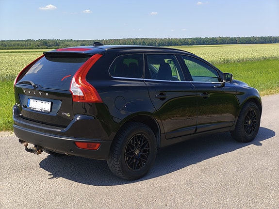 Volvo XC60 4 of 7