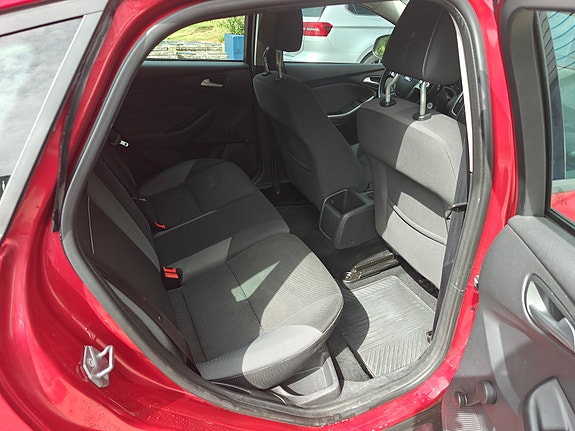 Ford Focus 6 of 8