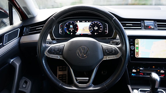 Volkswagen Passat Alltrack 17 of 21