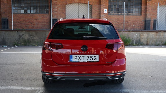 Volkswagen Passat Alltrack 7 of 21