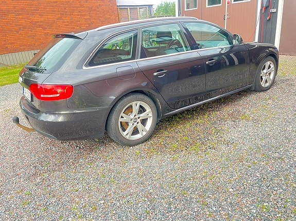 Audi A4 2 of 7
