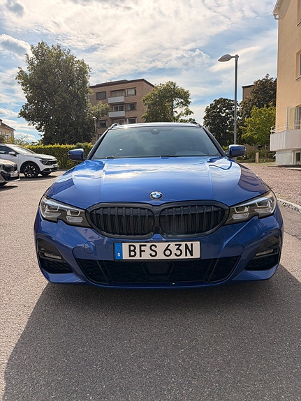 BMW 320d 6 of 11