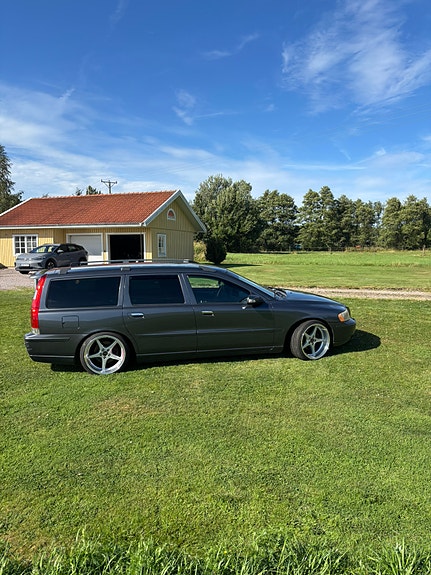 Volvo V70 8 of 12