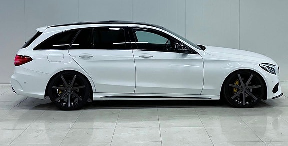 Mercedes-Benz C220 2 of 5