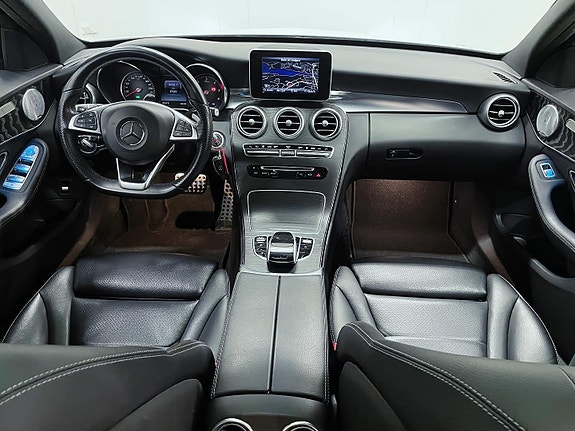 Mercedes-Benz C220 4 of 5