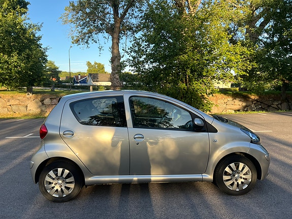 Toyota Aygo 8 of 16