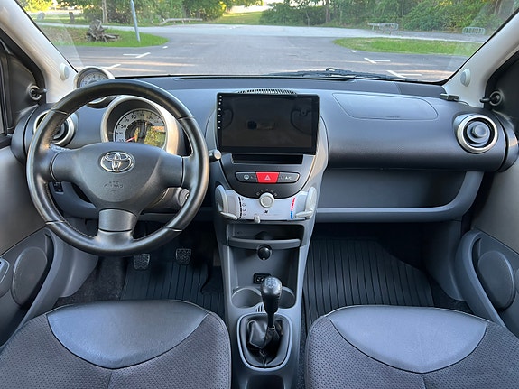 Toyota Aygo 10 of 16