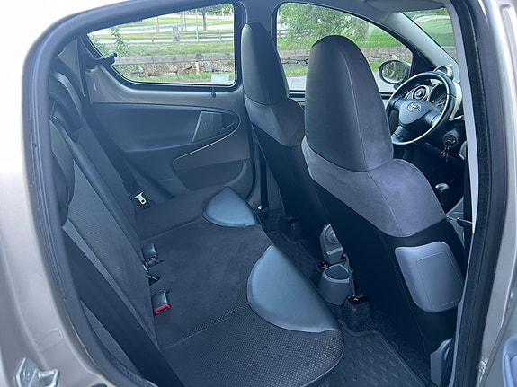 Toyota Aygo 15 of 16