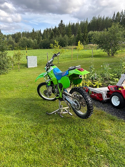 Kawasaki Kdx200 3 of 4