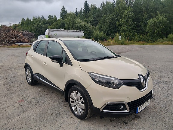 Renault Captur 2 of 10