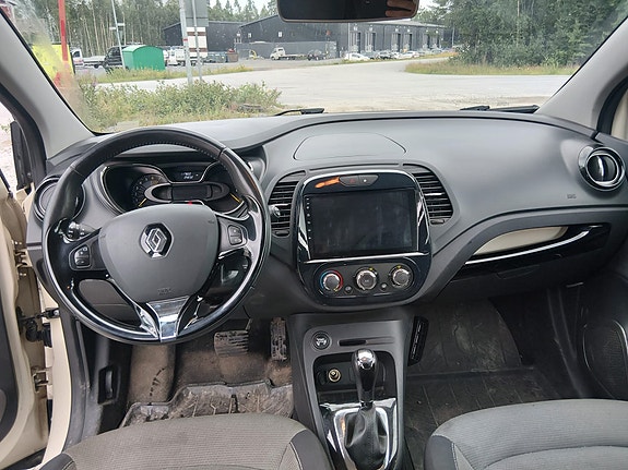 Renault Captur 4 of 10