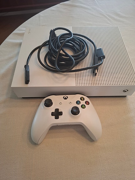 Product image 1 of 3