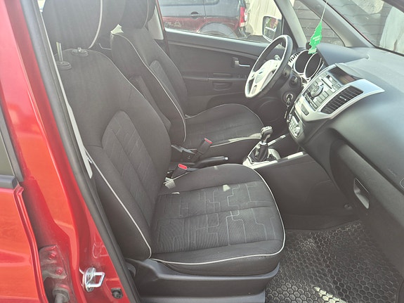 Kia Venga 8 of 14