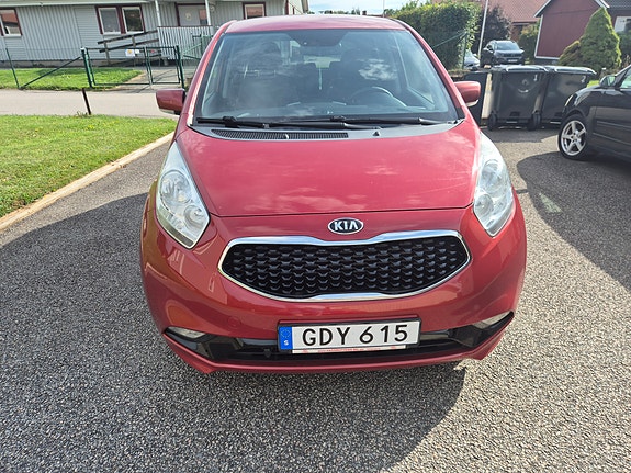 Kia Venga 2 of 14