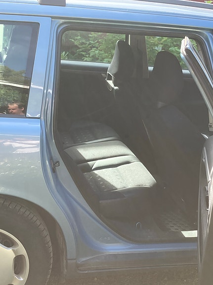 Volvo V70 4 of 5