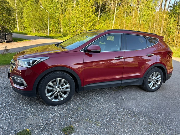 Hyundai Santa Fe 3 of 8