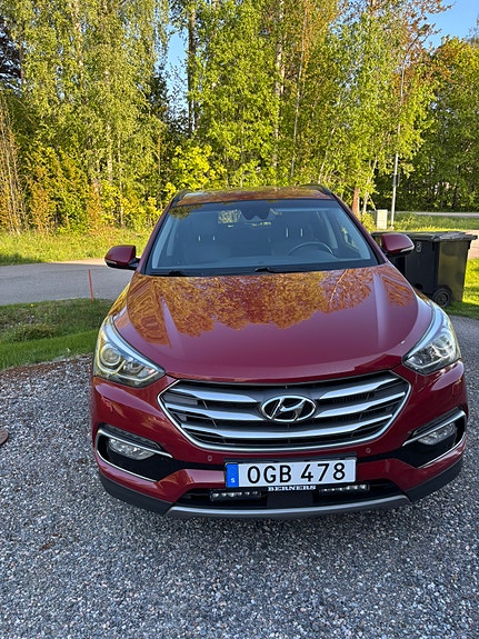 Hyundai Santa Fe 2 of 8