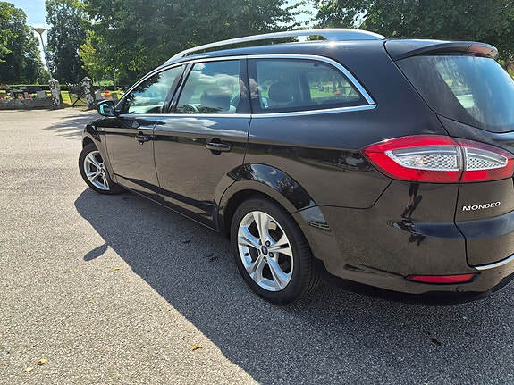 Ford Mondeo 4 of 12