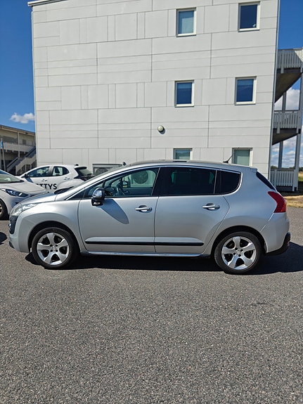 Peugeot 3008 4 of 13