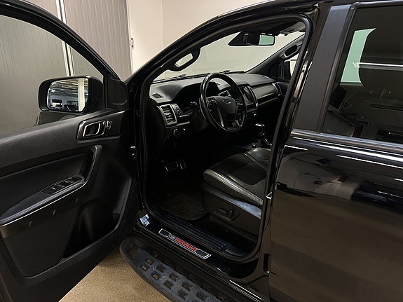 Ford Ranger Raptor 8 of 30