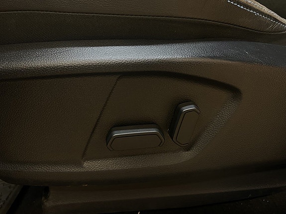 Ford Ranger Raptor 14 of 30