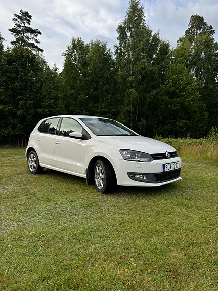 Volkswagen Polo 2 of 9